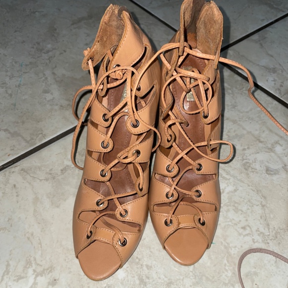 Schutz stap heels - Picture 3 of 4